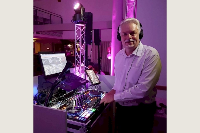 DJ Tobi aus Hannover, der Hochzeit DJ für Raum Niedersachsen